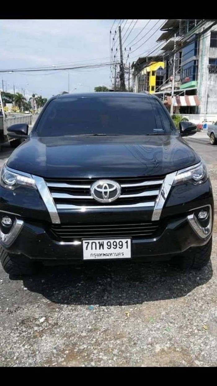 เดินทางคล่องตัวกับ Toyota Fortuner ไปทุกจังหวัด โทรจองได้ครับ 0 6 5 2 6 9 5  5 8 3 คุณบอล