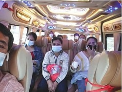 รถตู้ VIP เดินทางเป็นหมู่คณะ