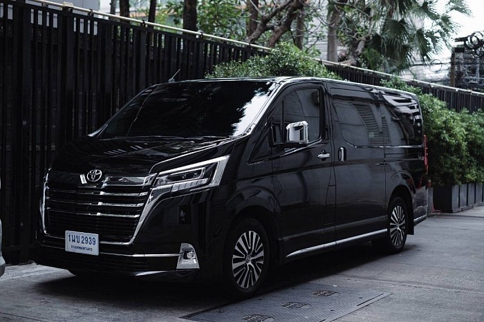 เช่ารถพร้อมคนขับ Toyota Marketing กับเราได้ 24 ชั่วโมง ไปทุกจังหวัด โทรมาเลยครับ 0 6 5 -2 6 9 5 5 คุณวัน 8 3 คุณวัน ไอดีไลน์ ptv005